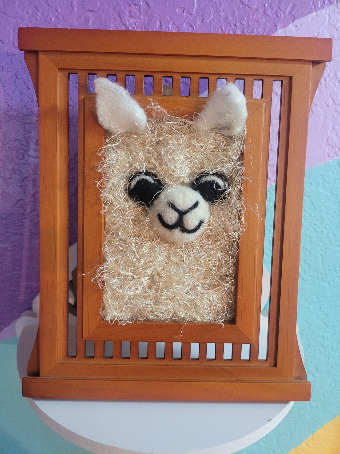 Alpaca thru the fence
